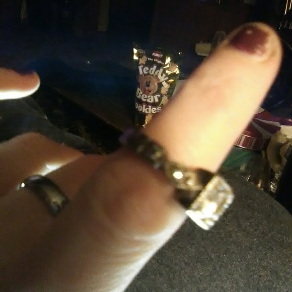 Ring - Picture 3 of 8